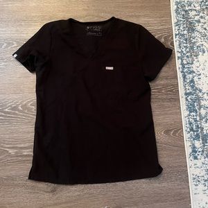 FIGS Casma Three Pocket Black Scrub Top